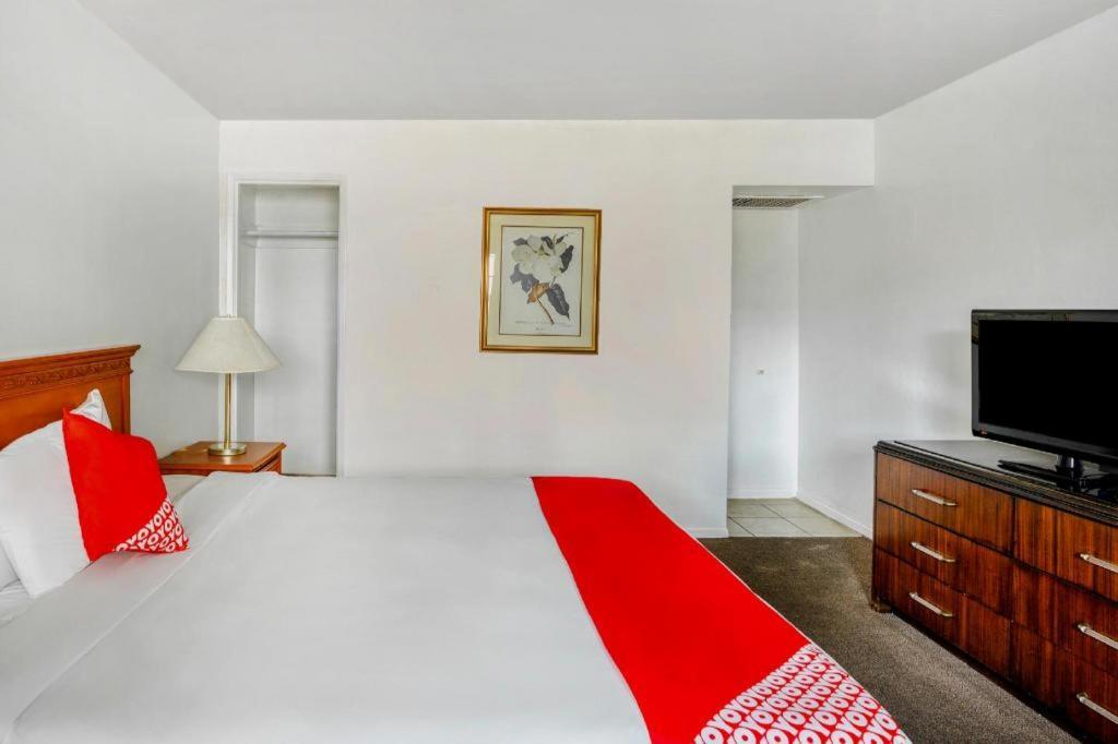 Hotel Oyo Gateway Vegas North Strip/fremont St. Area 2*