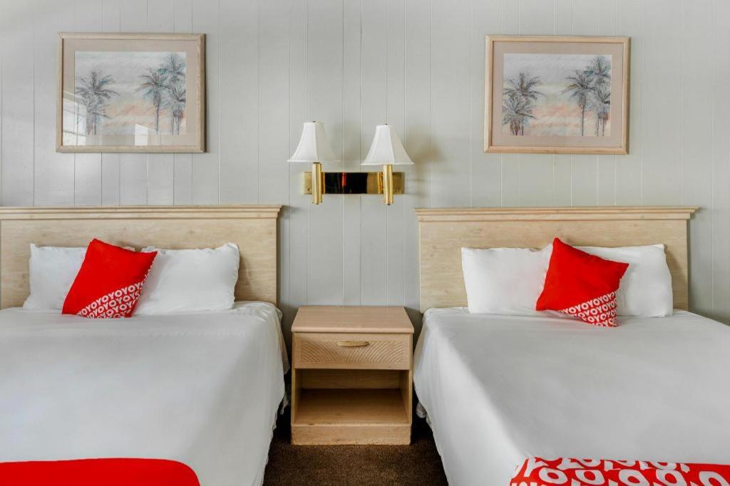 Oyo Gateway Vegas North Strip/fremont St. Area Hotel Las Vegas
