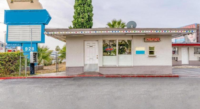 Oyo Gateway Vegas North Strip/fremont St. Area 2* Las Vegas