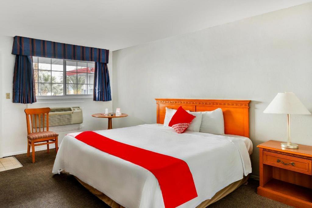 Oyo Gateway Vegas North Strip/fremont St. Area 2* Las Vegas